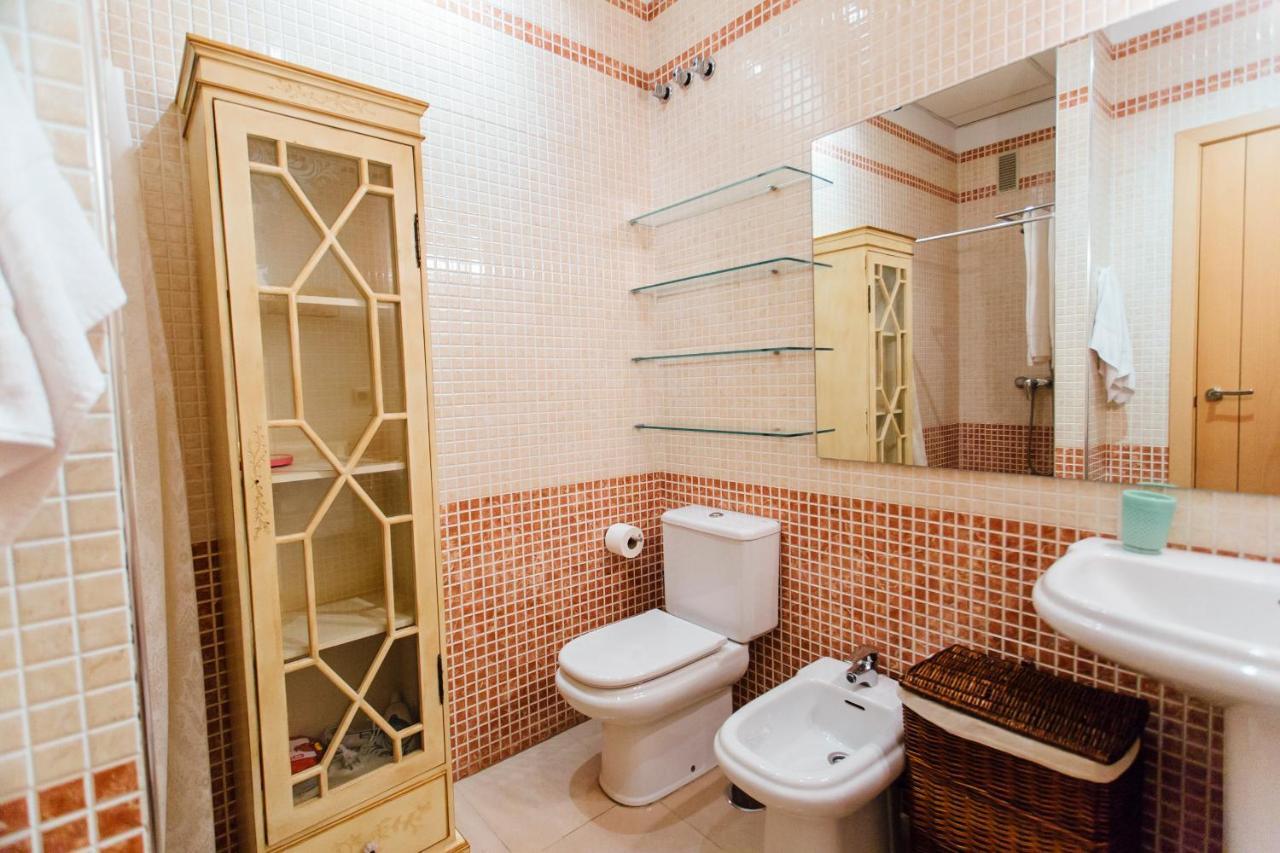 Bright And Central- 2Bd 1Bth- Malhara Sevilla Buitenkant foto