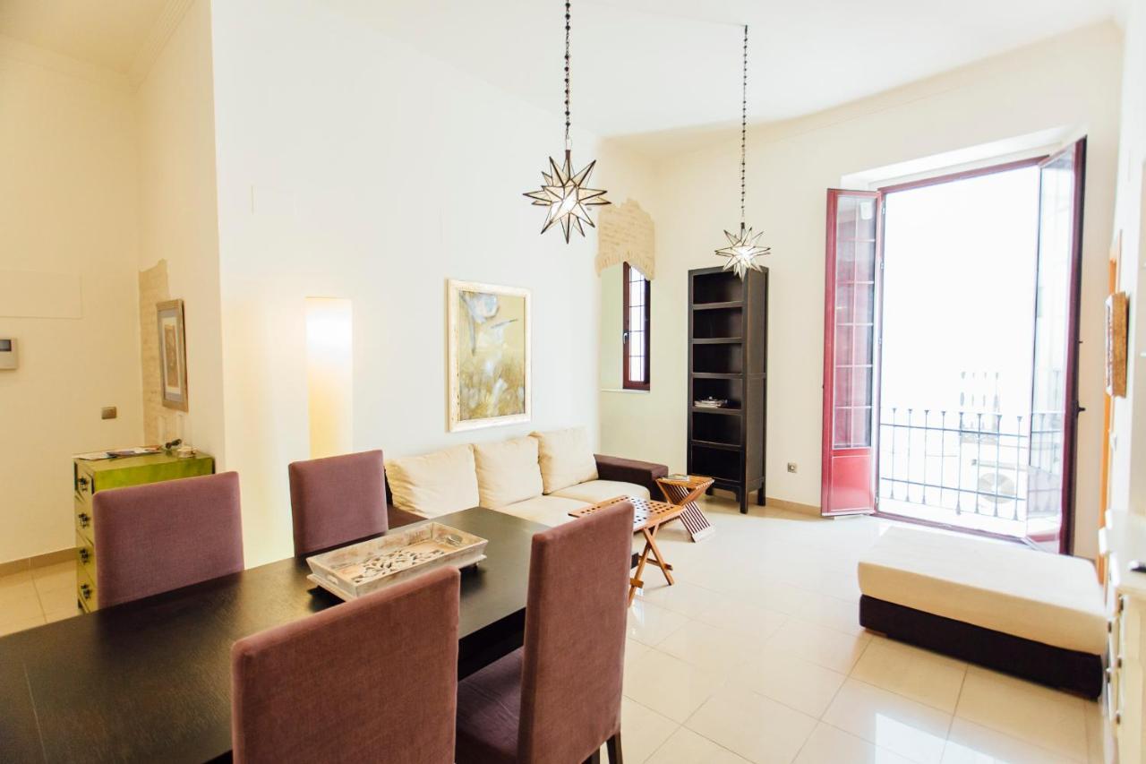 Bright And Central- 2Bd 1Bth- Malhara Sevilla Buitenkant foto