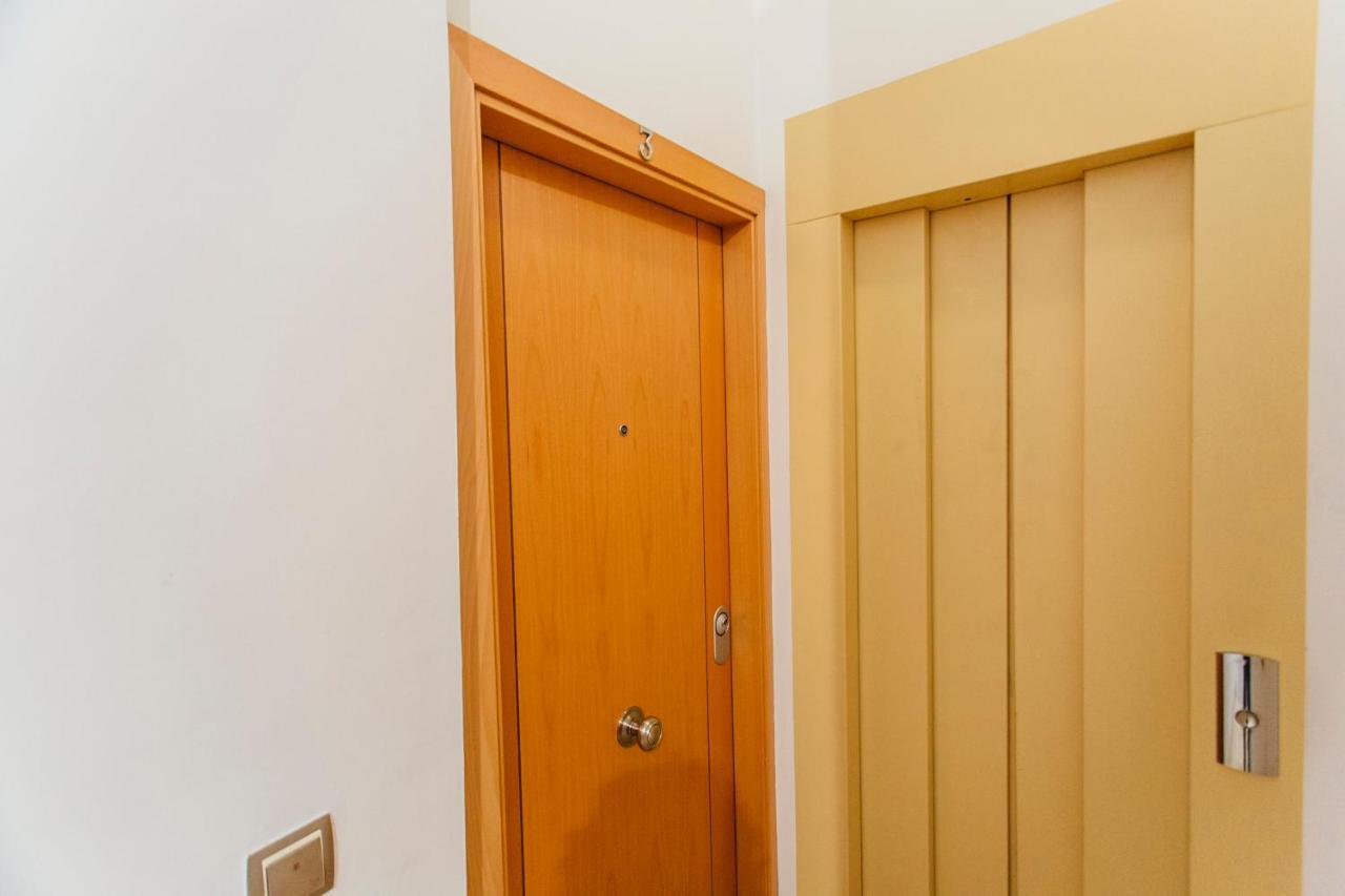 Bright And Central- 2Bd 1Bth- Malhara Sevilla Buitenkant foto