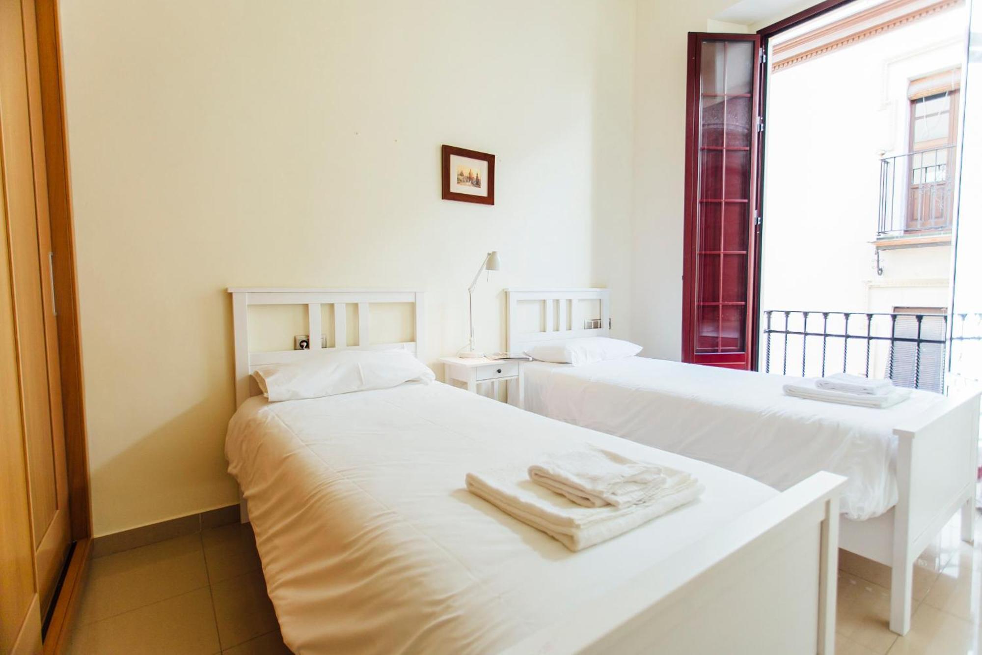 Bright And Central- 2Bd 1Bth- Malhara Sevilla Buitenkant foto